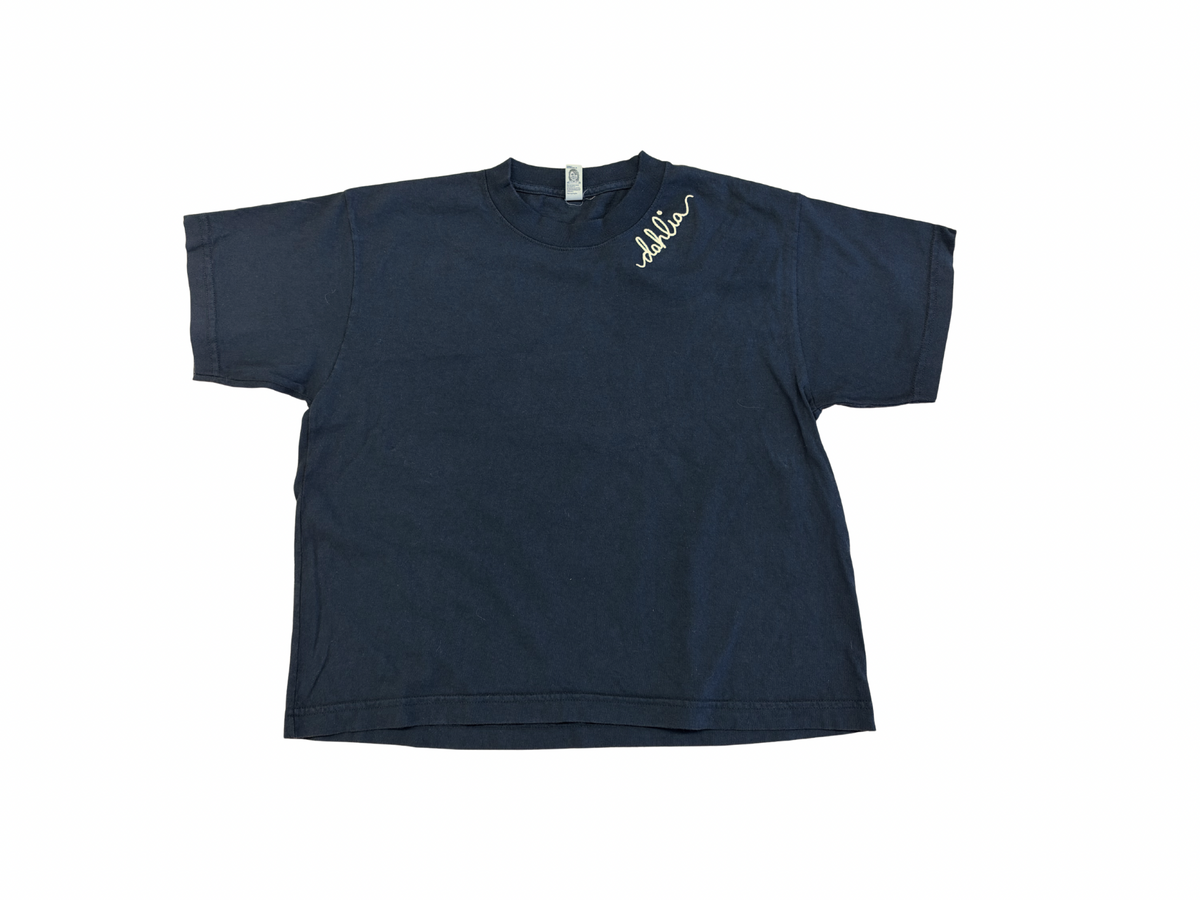 EMBROIDERED DAHLIA TEE